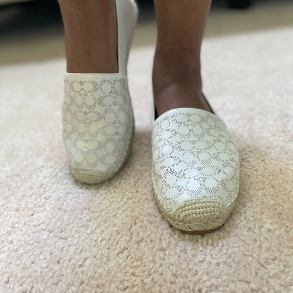 Womens Carley Espadrille Flats - Picture 2 of 3